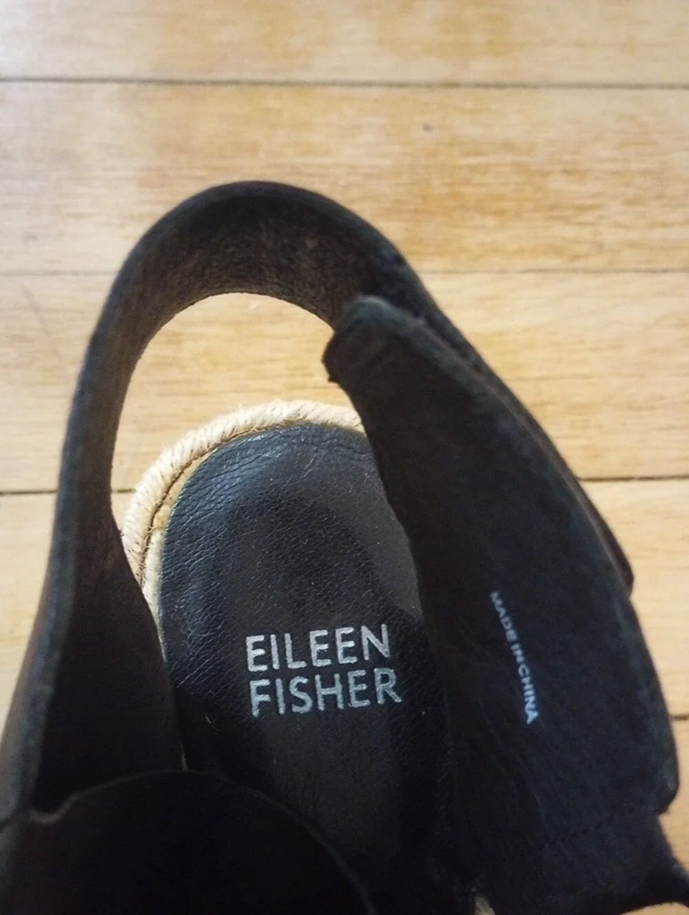 Eileen Fisher Willow Tumbled Black Leather Espadrille Wedge Sandals Size 8